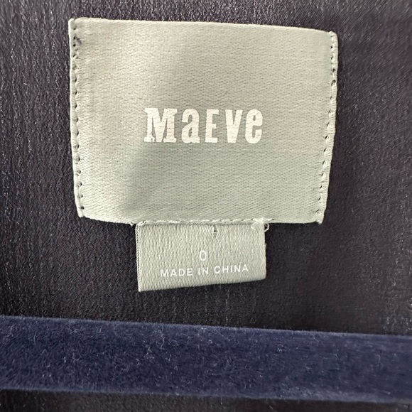 Anthropologie l 0 Maeve Lightweight Navy Silk Dolman Kimono Sleeve V-Neck Blouse - Picture 6 of 9